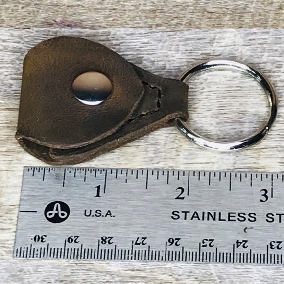Leather Guitar Pick holder keychain smooth brown oil tan - Picture 5 of 7